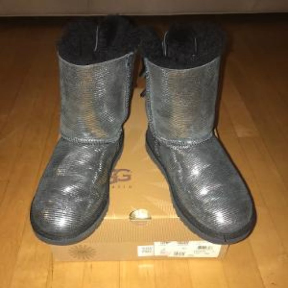 Ugg Kids Bailey Bow Black Lizard (Authentic) Sz 3